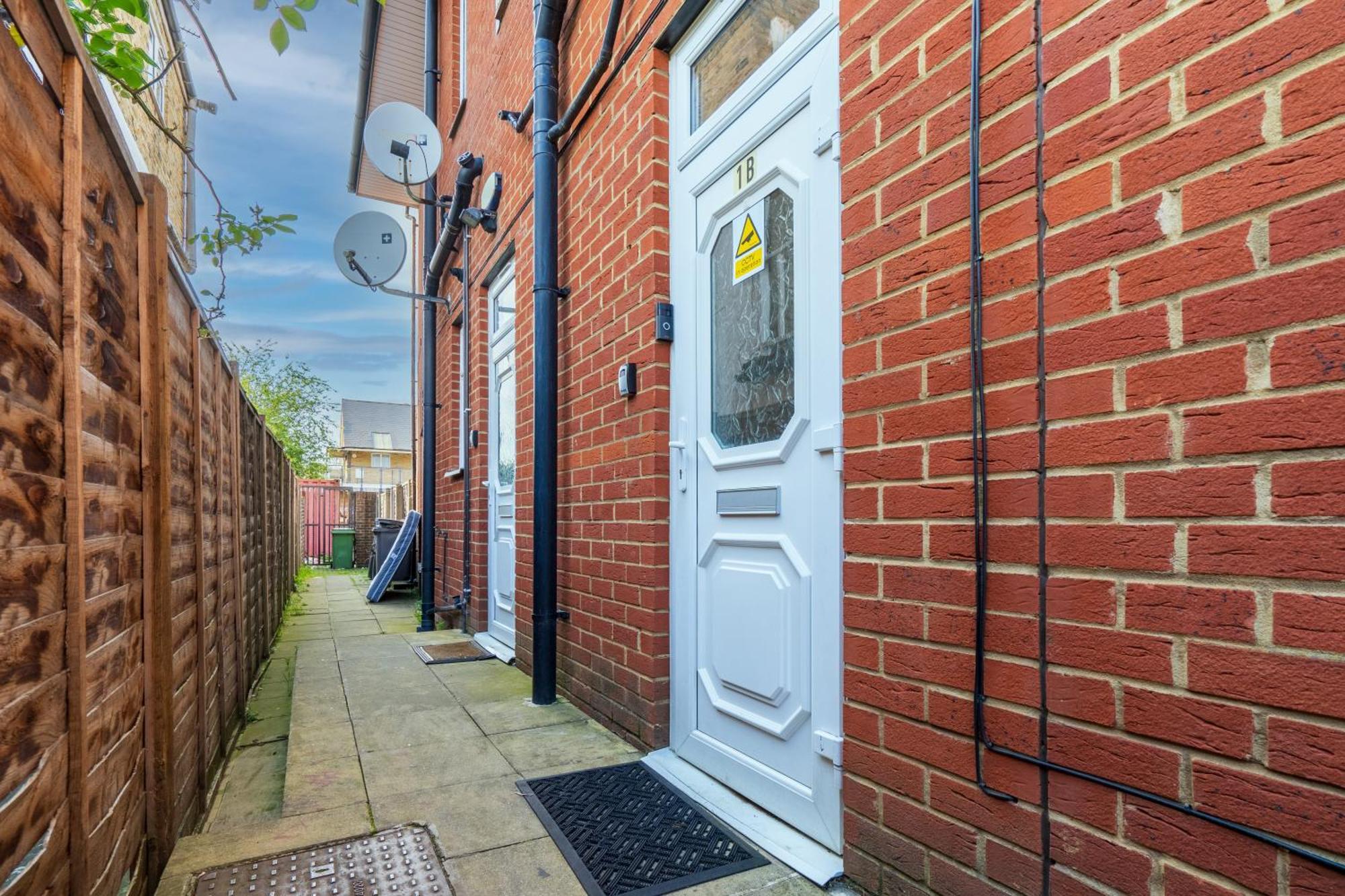 Modern 2 Bedroom Apartment In Mitcham, London Kültér fotó