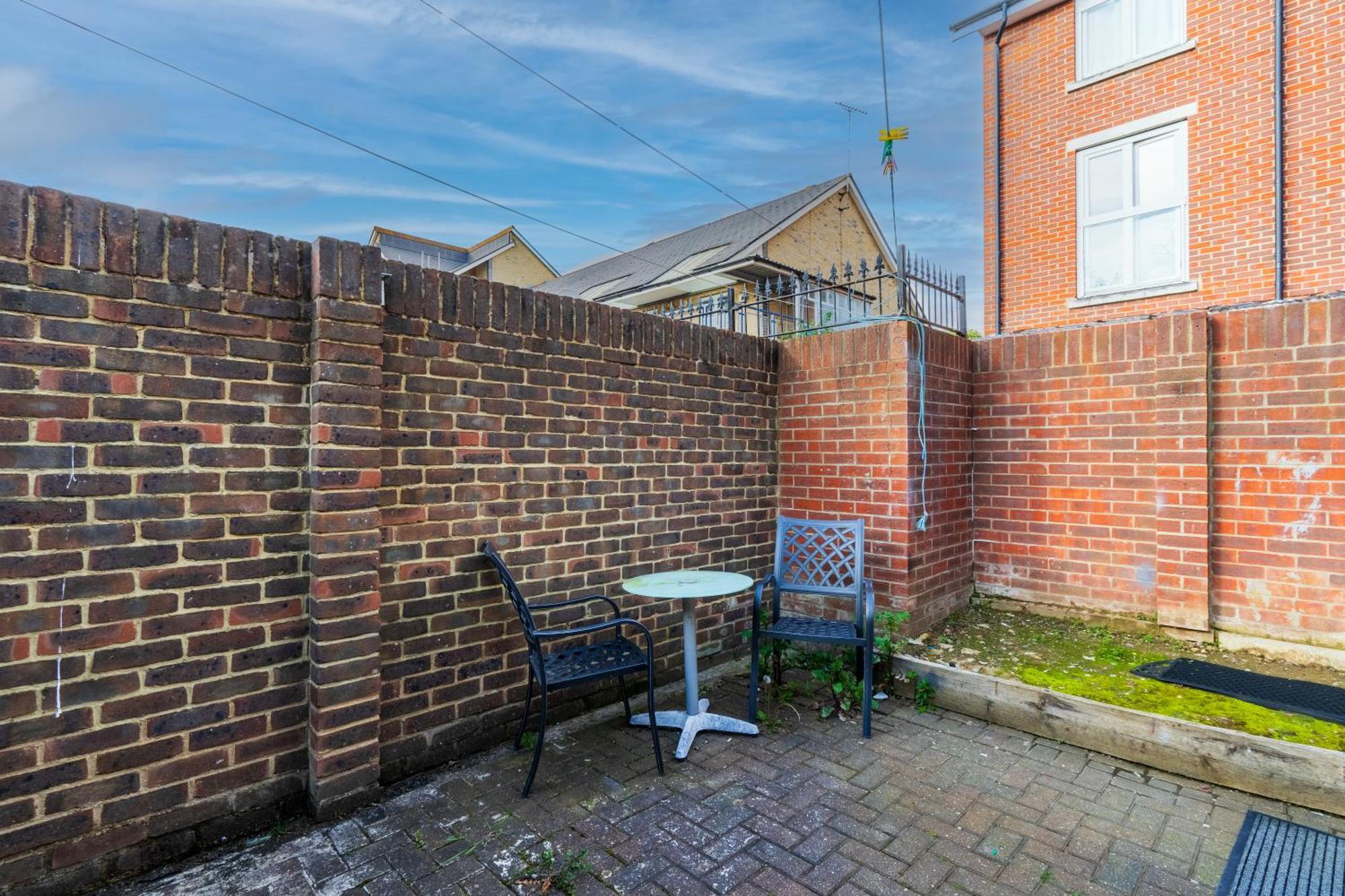 Modern 2 Bedroom Apartment In Mitcham, London Kültér fotó