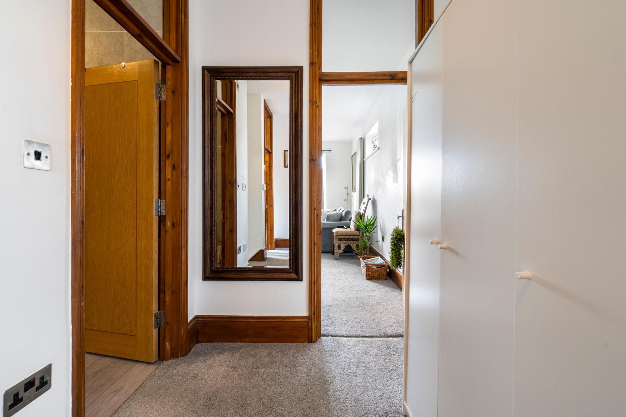 Modern 2 Bedroom Apartment In Mitcham, London Kültér fotó