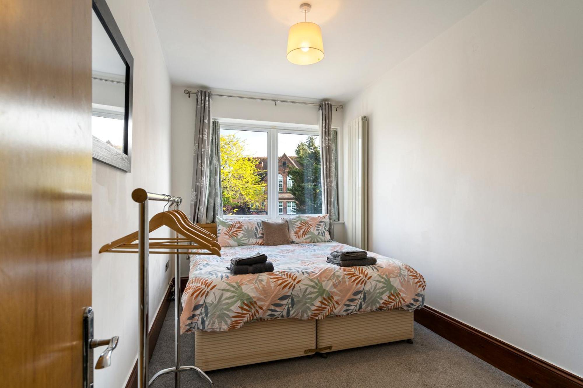 Modern 2 Bedroom Apartment In Mitcham, London Kültér fotó